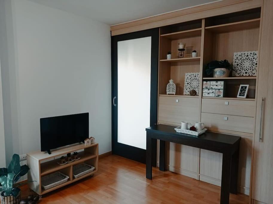 ウエスカAcogedor Apartamento Con Piscina Y Garajeアパートメント エクステリア 写真